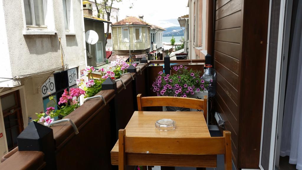 Cicekli Yali Hotel Бююкада Экстерьер фото